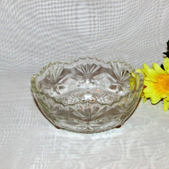 3 Vintage Clear Glass Dessert Snack Bowls Footed Fancy Pattern - Picture 5 of 11